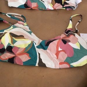 Brand New O’Neill Swim Bikini Top
